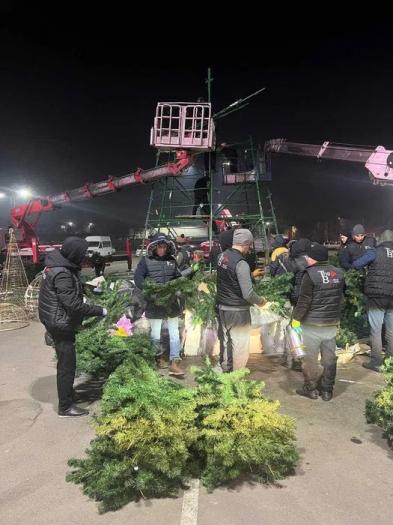 Новогодняя ёлка. 5 метров. Под грилянды — фото 5